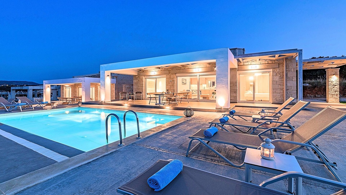 Filaki Villa | Vista Mare Grand Heated Pool