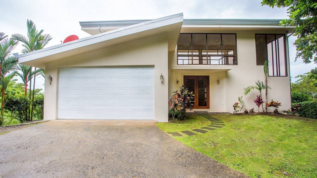 Parrita House | Vista Pacifica - Breathtaking Views and Peaceful Atmosphere Amazing Views & WiFi
