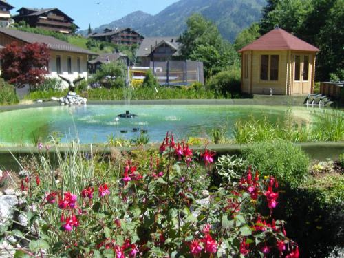 Zweisimmen Hostel | Vista Resort Hostel