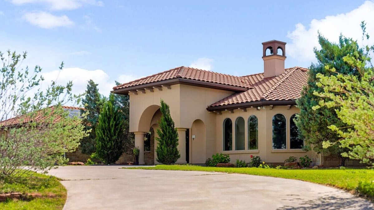 Leander House | Vista Sol Villa | Lake Travis + Pool Nights