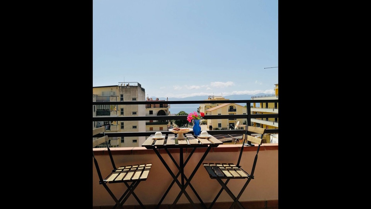 Reggio Calabria Apartment | Vistamare Apartment Reggio Calabria
