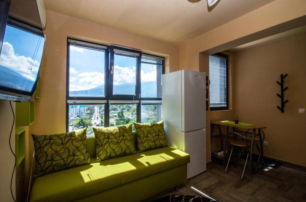 Studentski Grad Apartment | Vitosha View Apartment with Parking