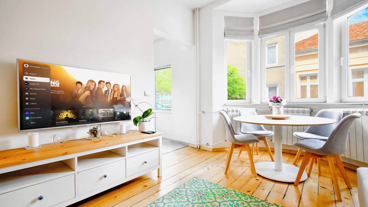 Sofia City Center Apartment | Vitoshka Area - 2BR - Smart TV - Kitchen - Metro