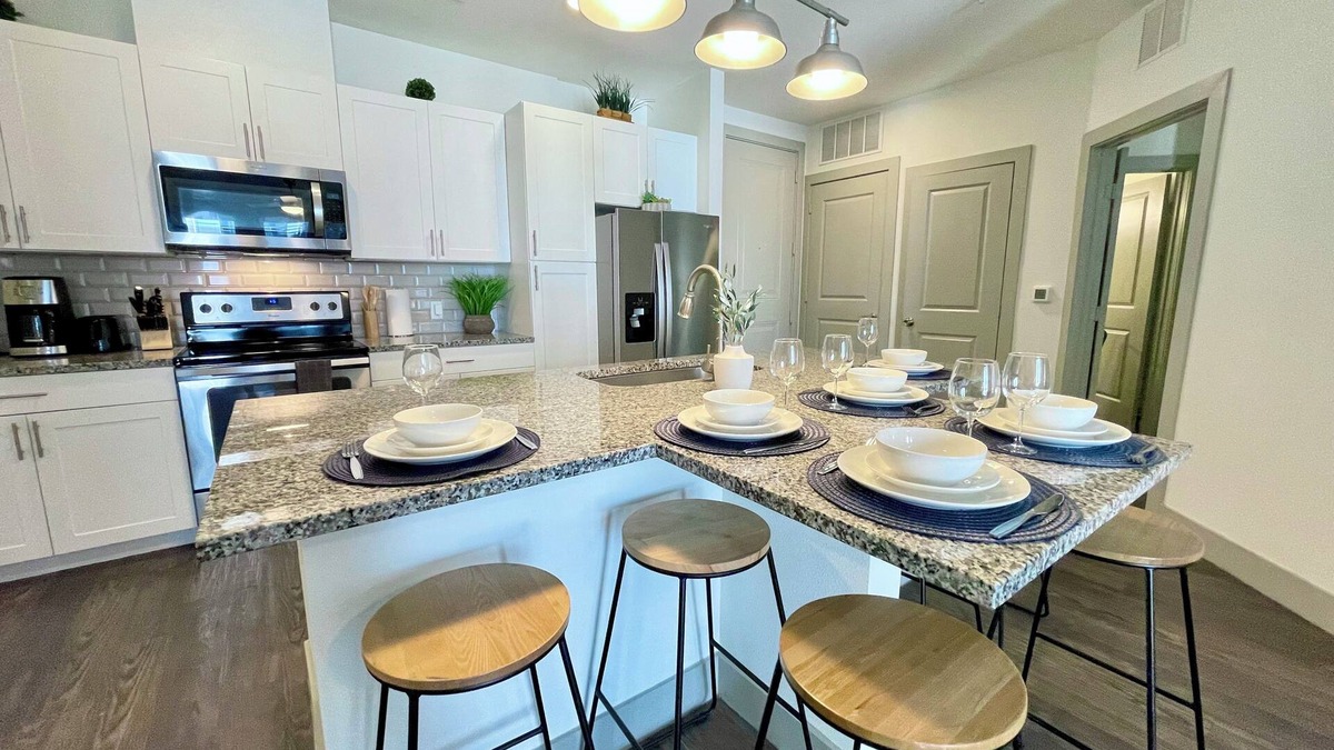 Addison Apartment | Vitruvian Park, North Dallas 2BR