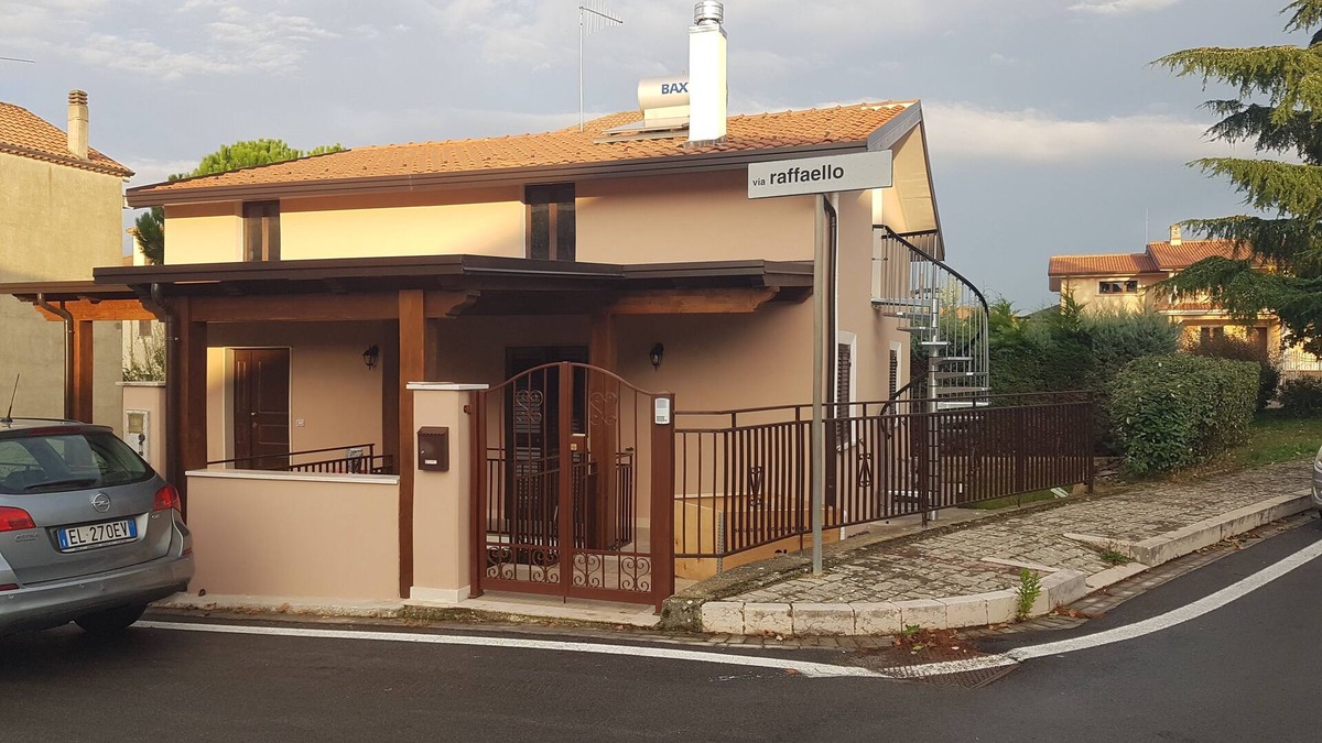 Conza della Campania House | Vitty's Little House