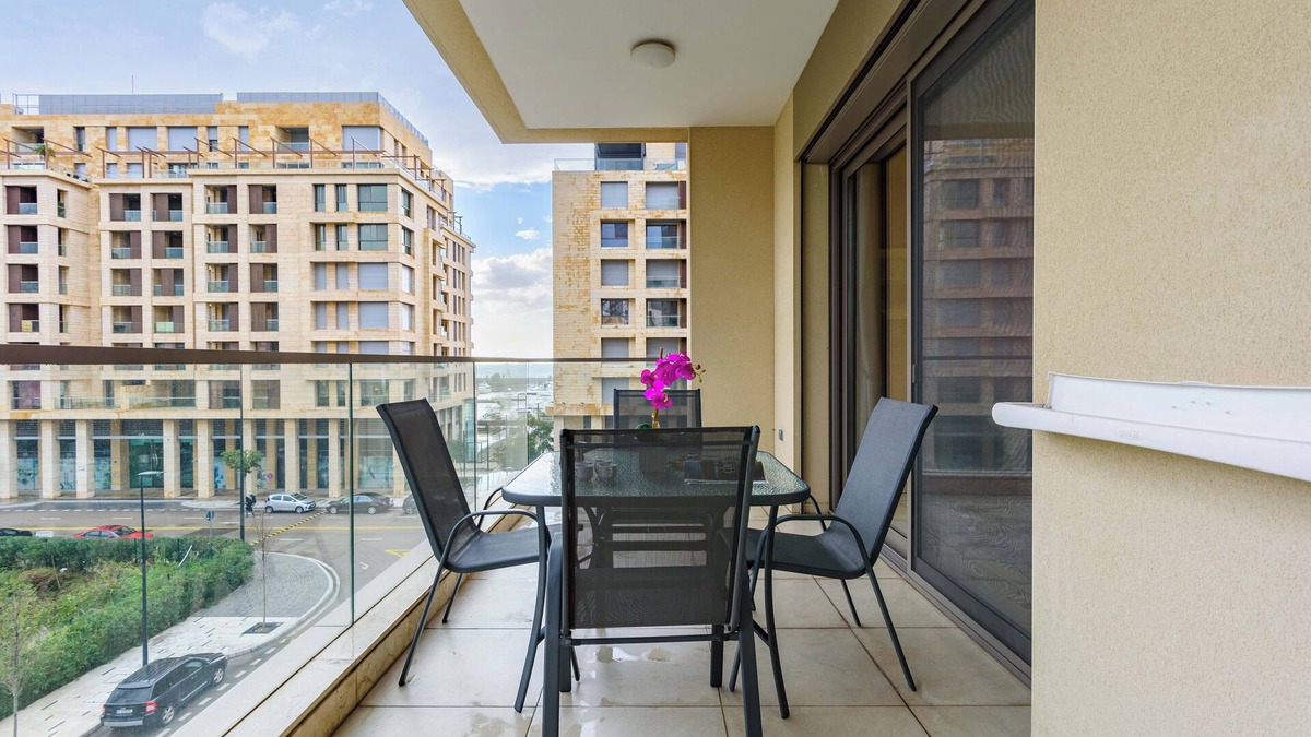 Dbayeh Apartment | Viva 3-BR Apt in Waterfront Dbayeh