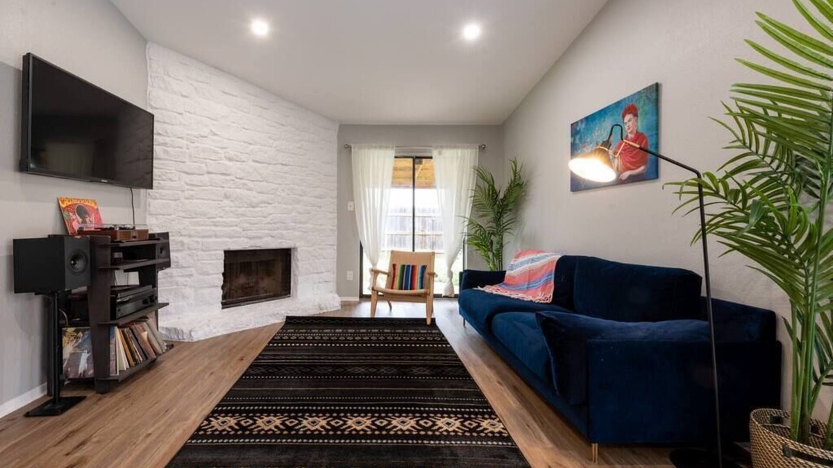 Franklin Park House | Viva La Austin! 40% Off Long Stays/Newly Renovated