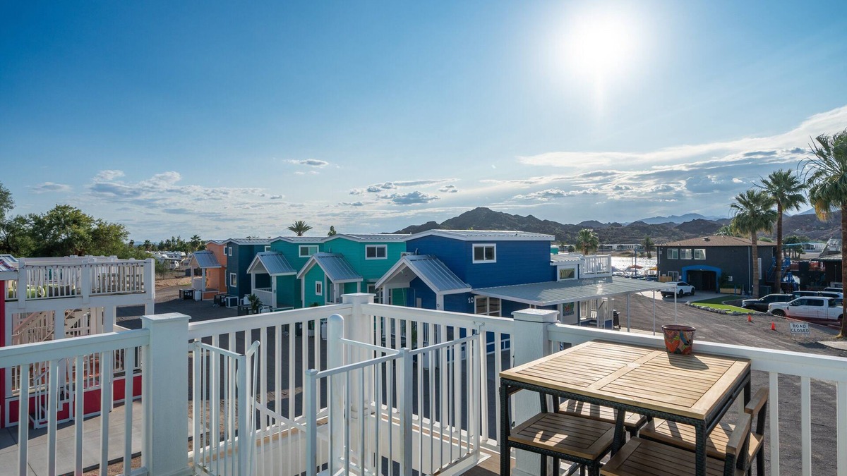 Parker Strip House | Viva La Vida! Roadrunner Resort