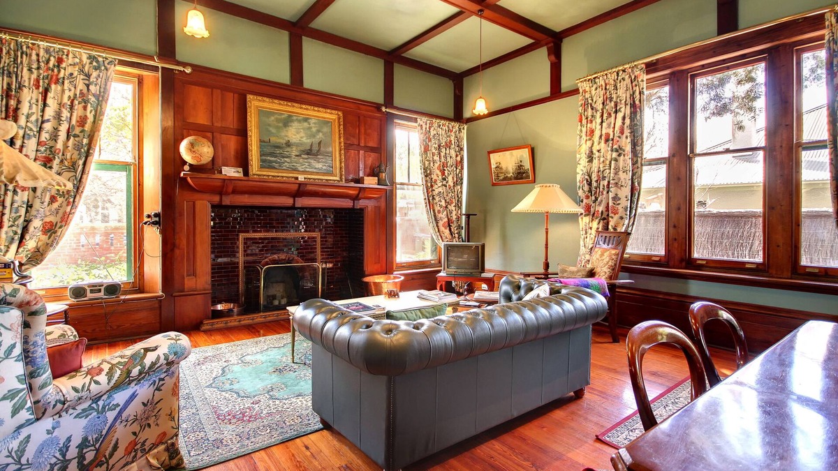 North Adelaide Apartment | Viva Music Apartment - Buxton Mansion