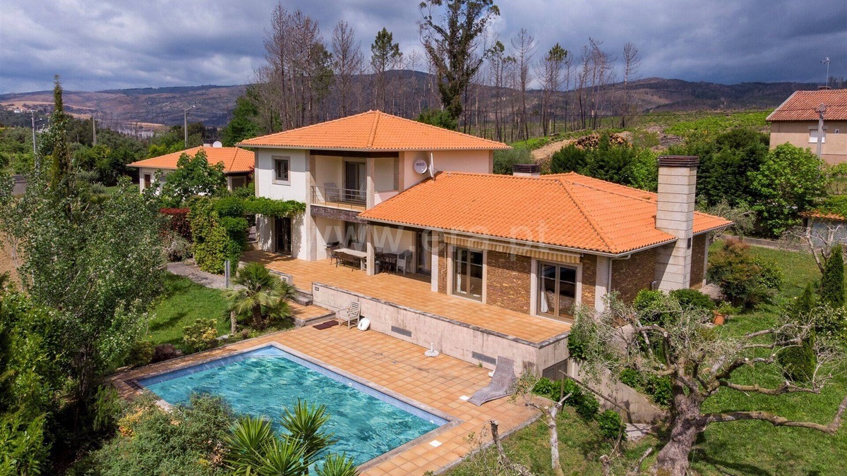 Cossourado Villa | Vivenda Olival - Spacious villa in a quiet location
