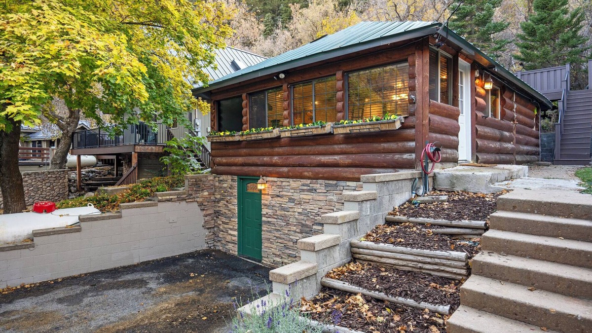 Snowbird Cabin | Vivian Park Retreat w/Hot Tub Provo Canyon Getaway