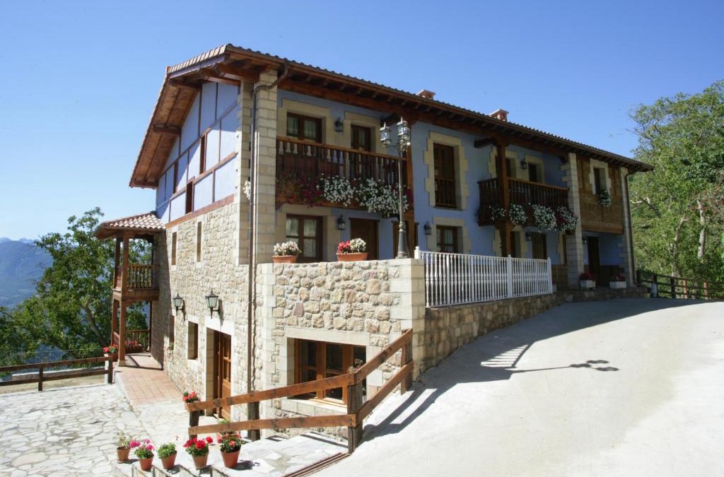 Cahecho House | Viviendas Rurales Peña Sagra