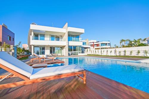 Ayia Napa Villa | Vivo Mare Beachfront Villas - Emerald