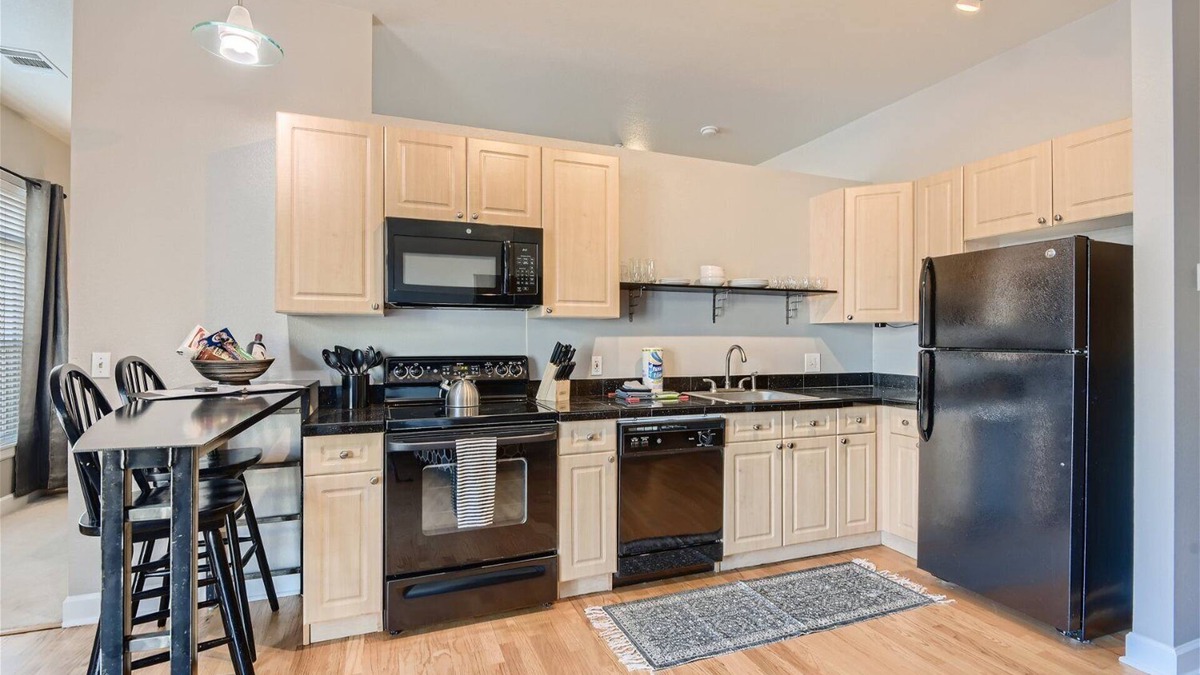 Greenwood Village Condo | VL109B - Awesome 1 Bedroom in DTC