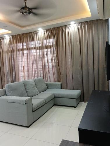 Presint 15 Apartment | VLA 17 Homestay Putrajaya Dwiputra