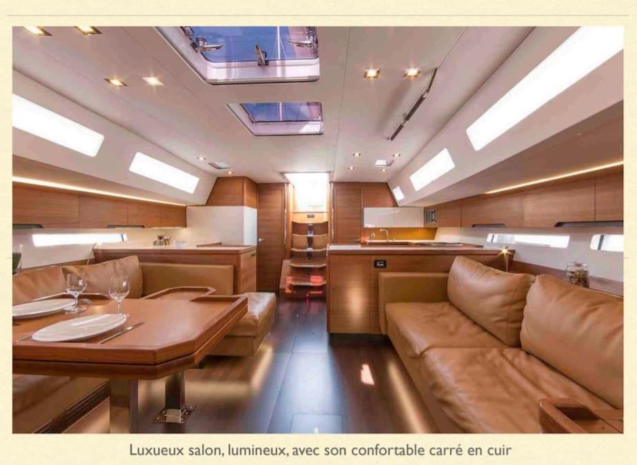 Palais des Festivals - Old Port Boat Rental | Voilier Luxe Face au Palais