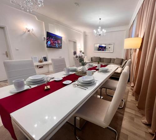 Crimmitschau Apartment | Vollausgestatte Ferienwohnung für 5 Personen