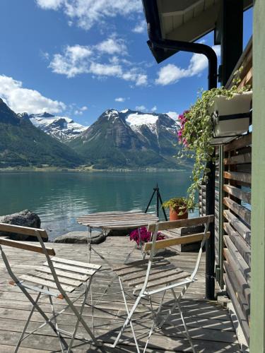 Hjelle Cabin | Vollsnes Feriehus