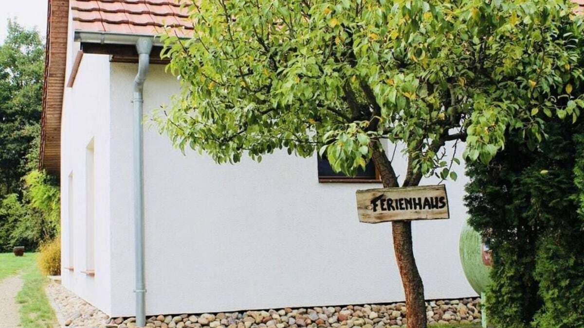 Gneven Cottage | Vorbeck Comfortable holiday residence