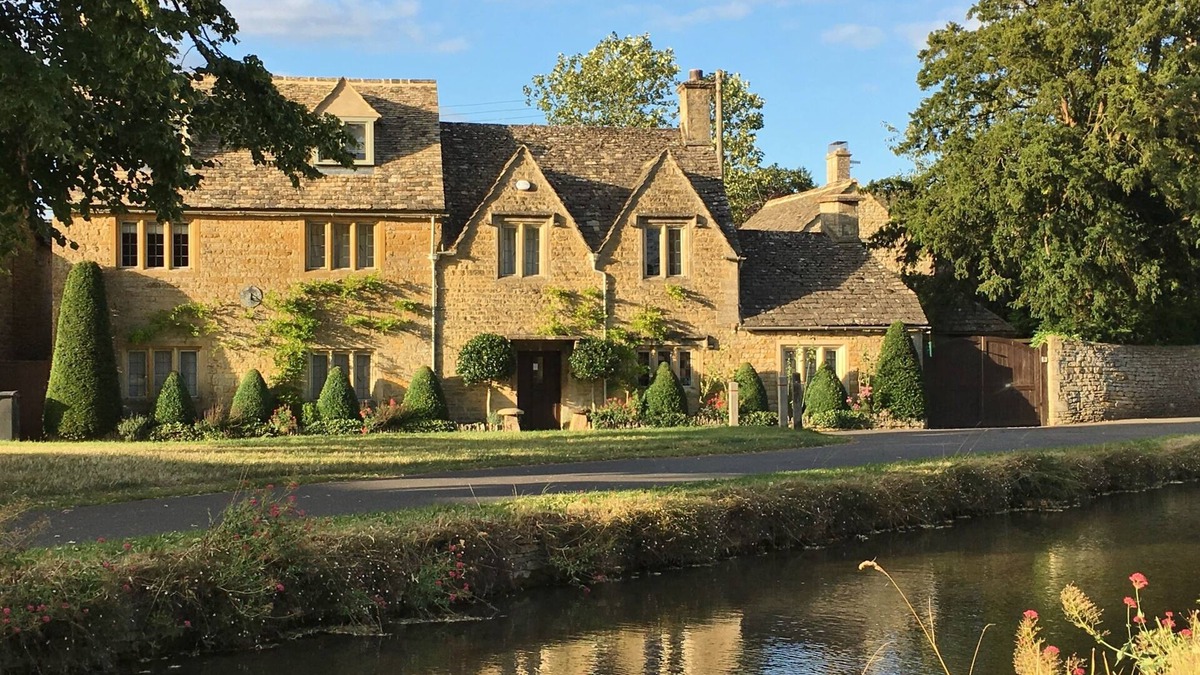 Lower Slaughter House | Voted Englands Most Beautiful Village, a Storybook Cotswold Home