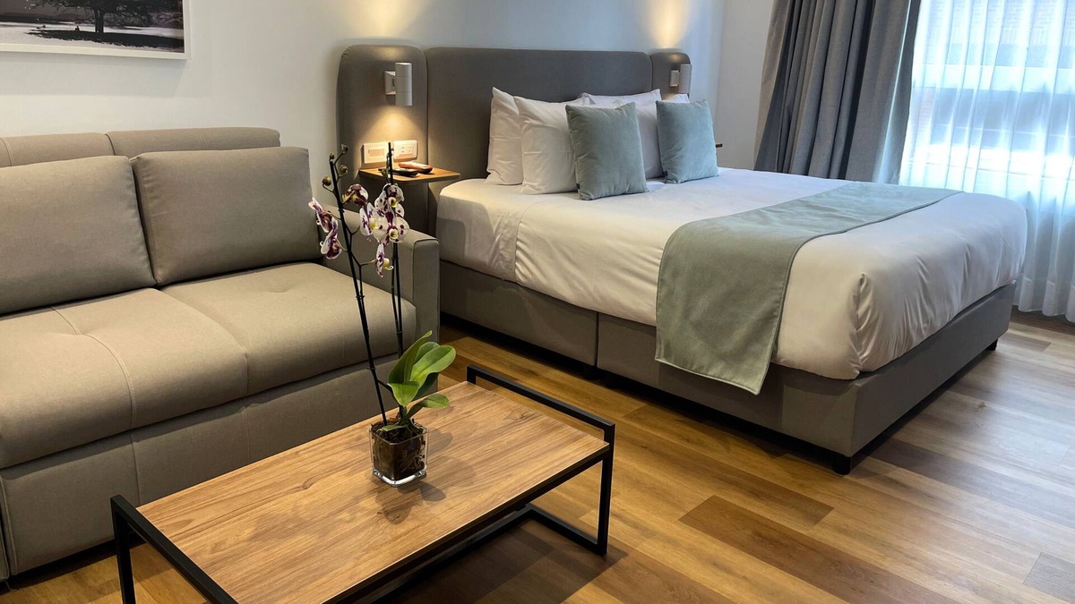 Santa Ana Condo | VOU Suites by Avia Suites