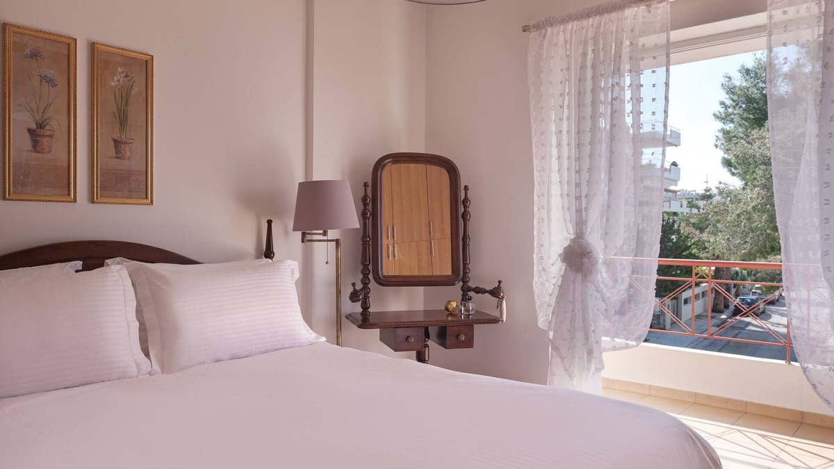 Vari-Voula-Vouliagmeni House | Voula Riviera Stylish Maisonette with Lush Garden, Near-Beach!