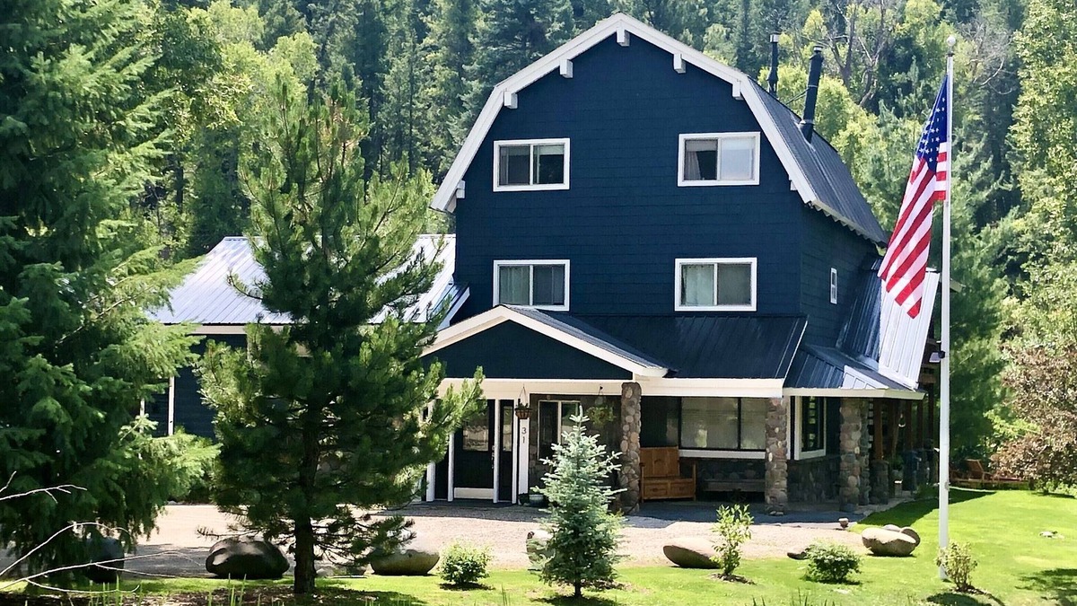 San Juan River Village House | VR19-376 -Closest 4-bedroom riverfront to Wolf Creek Resort