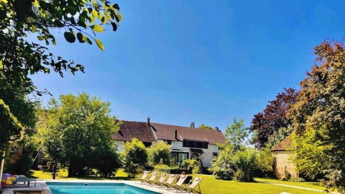 Les Essarts-les-Sezanne Villa | Vrbo Property