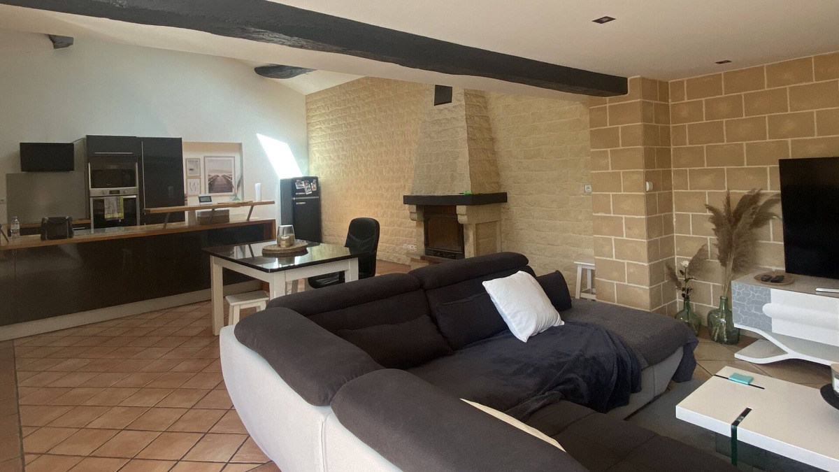 Saint-Vivien-de-Blaye House | Vrbo Property