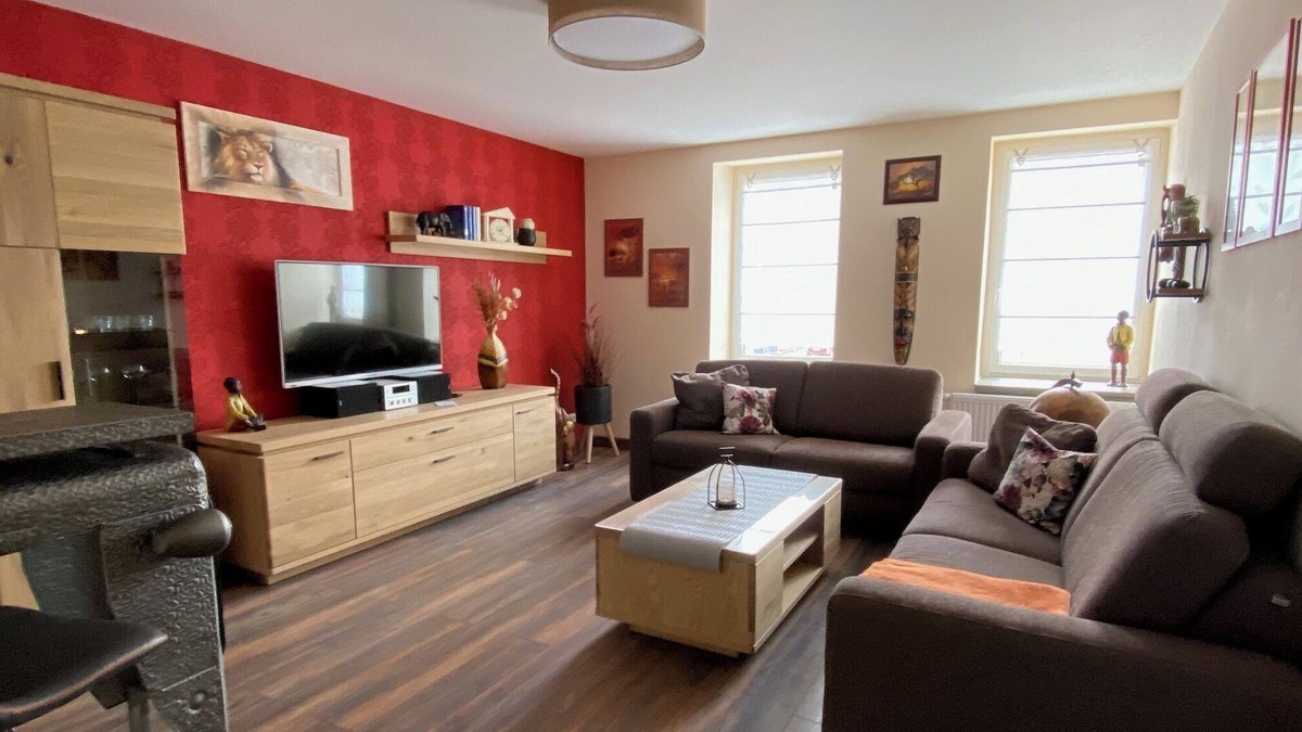 Poessneck Apartment | Vrbo Property