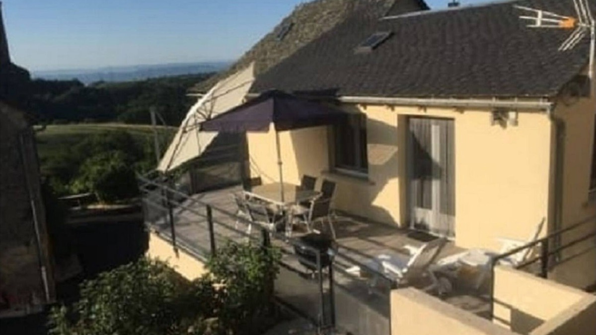 Estaing House | Vrbo Property
