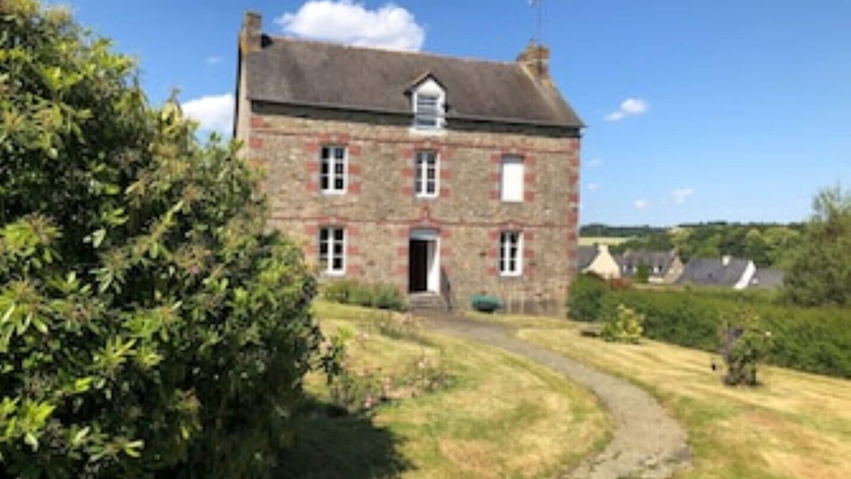 Saint-Goueno House | Vrbo Property