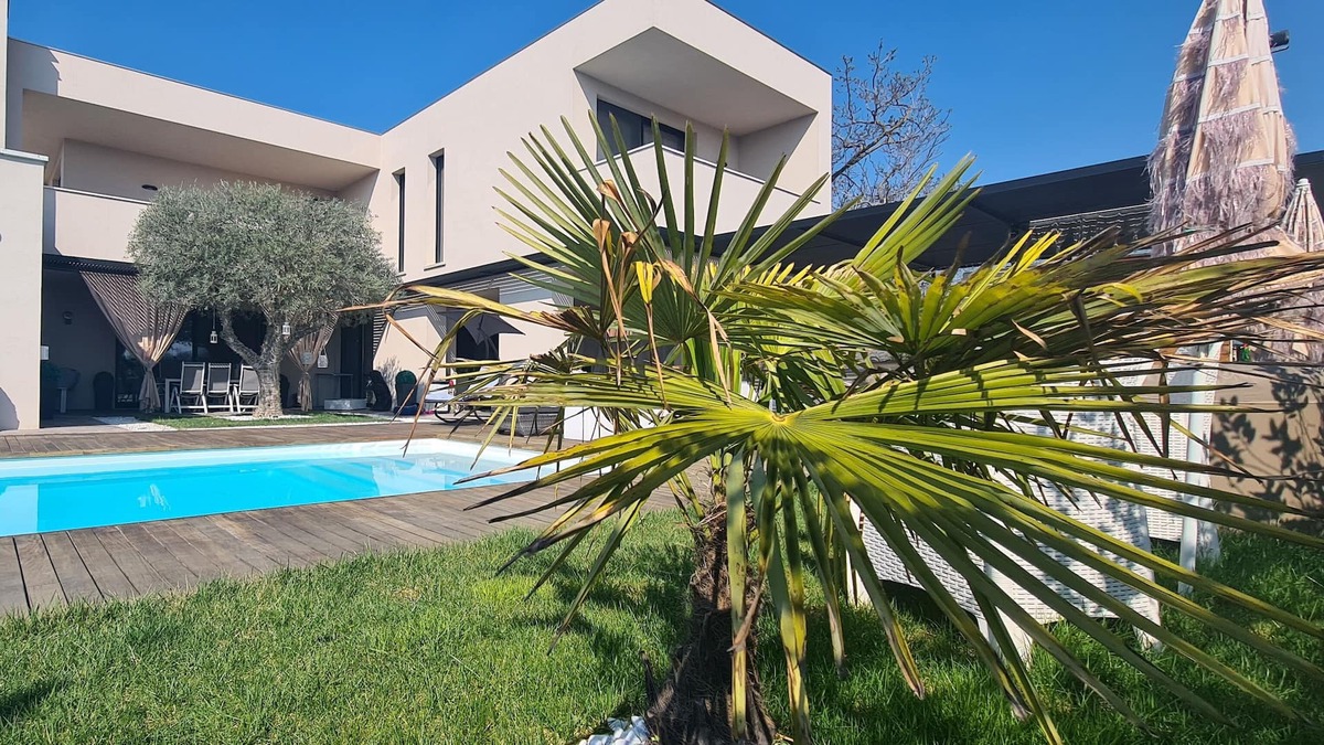 Gariga Apartment | Vrbo Property