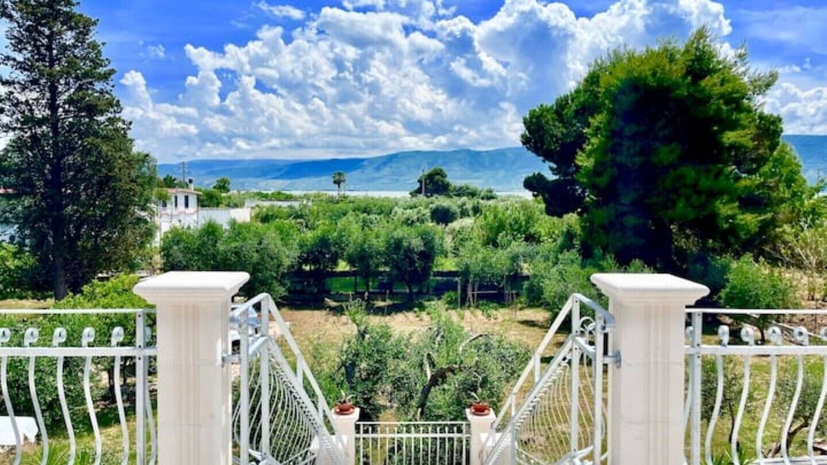 Cagnano Varano Condo | Vrbo Property