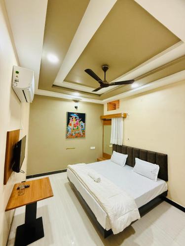Maheshwar Hotel | Vrindas Home Stay