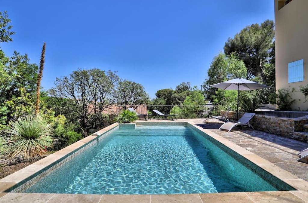 Bormes-Les-Mimosas Apartment | Vue mer, Piscine - Appartement Cosy Place