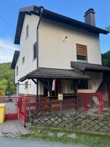 Ivanec House | Vuglovec House