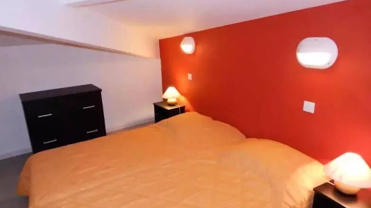 Lussan Apartment | VVF Gers Gascony - 3 Rooms 7 People 1 baby