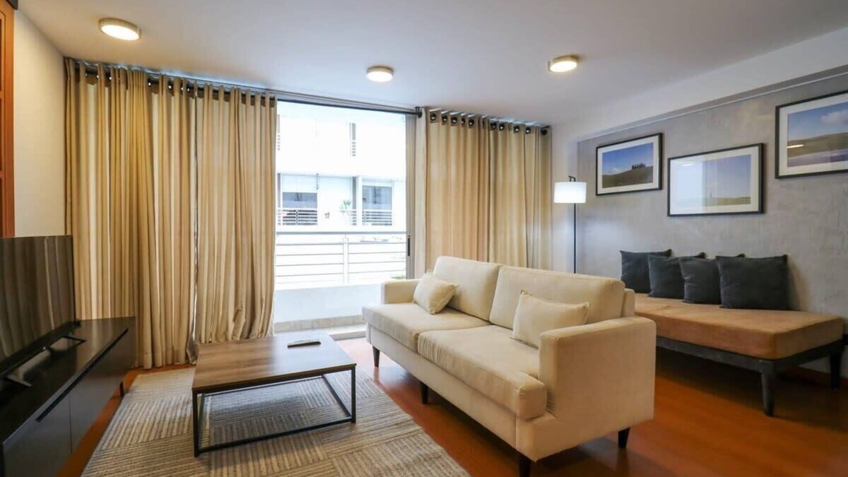 Barranco Apartment | w* | Art Deco 1BR with Pool View in Barranco