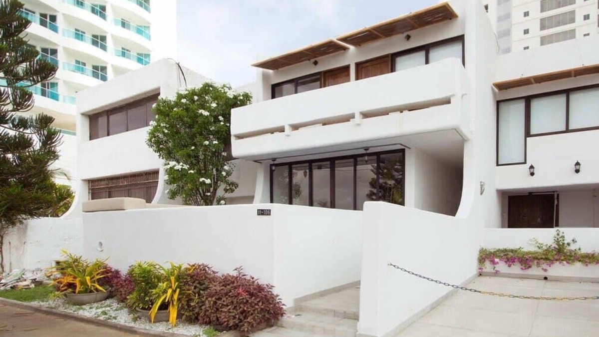 Castillogrande House | w*| Luxury 2BR Oceanview Home in Castillogrande