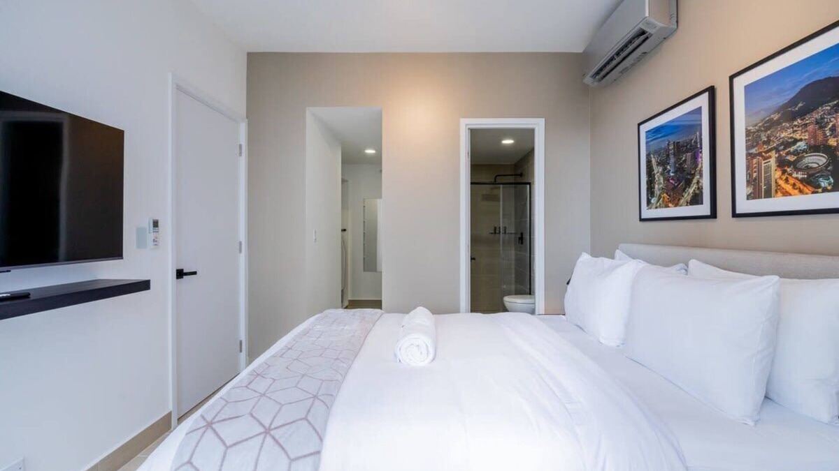 San Francisco Apartment | w* | Striking 1BR Condo in San Francisco