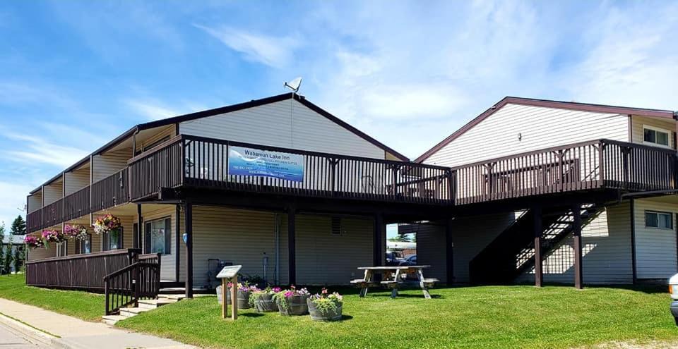 Wabamun Hotel | Wabamun Lake Inn