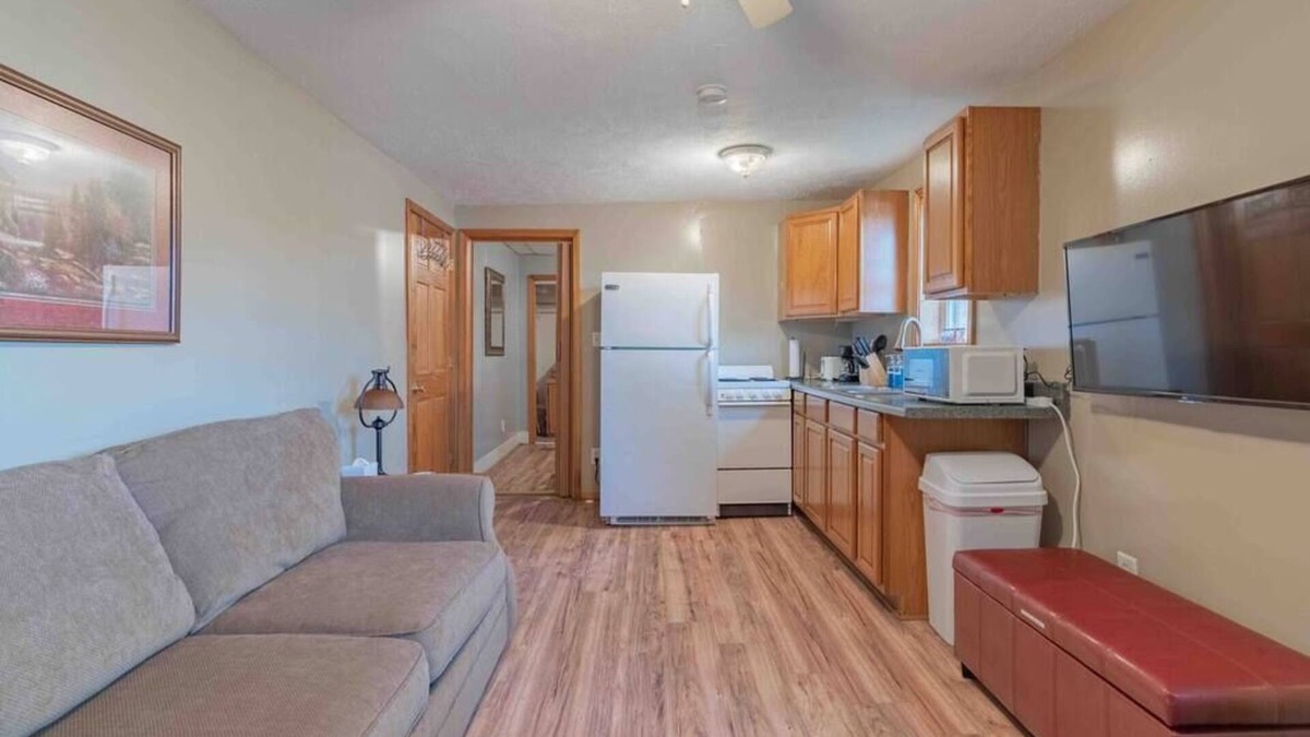 Wabash Apartment | Wabash Eagles Nest 175 Apt., 1st Floor