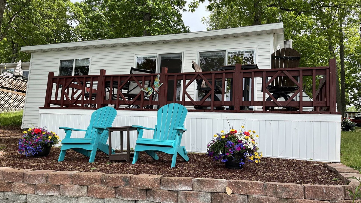 Greenville Cottage | Wabasis Lake