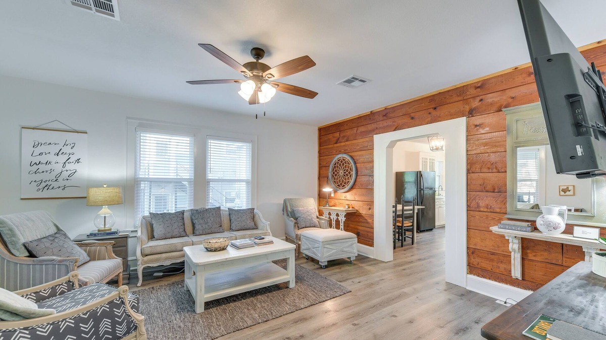 Austin Ave. House | Waco Vacation Rental Near Magnolia Market
