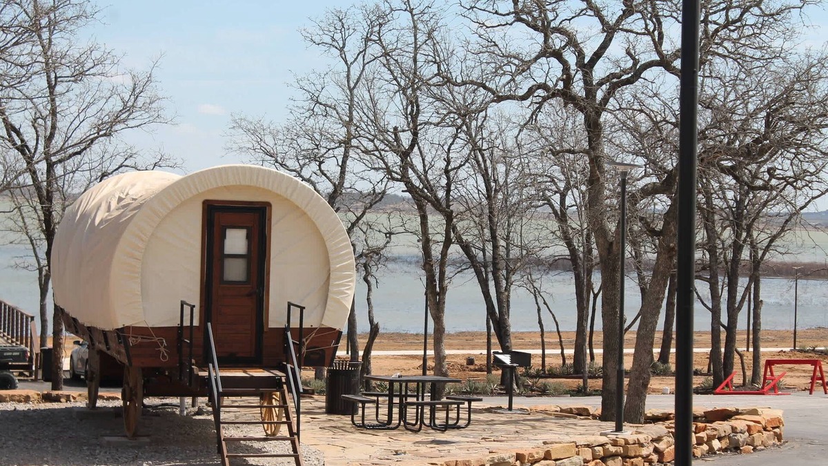 Bridgeport House | Wagon 3 - Charming West Wagon Getaway - Modern Comfort & Rustic Vibes