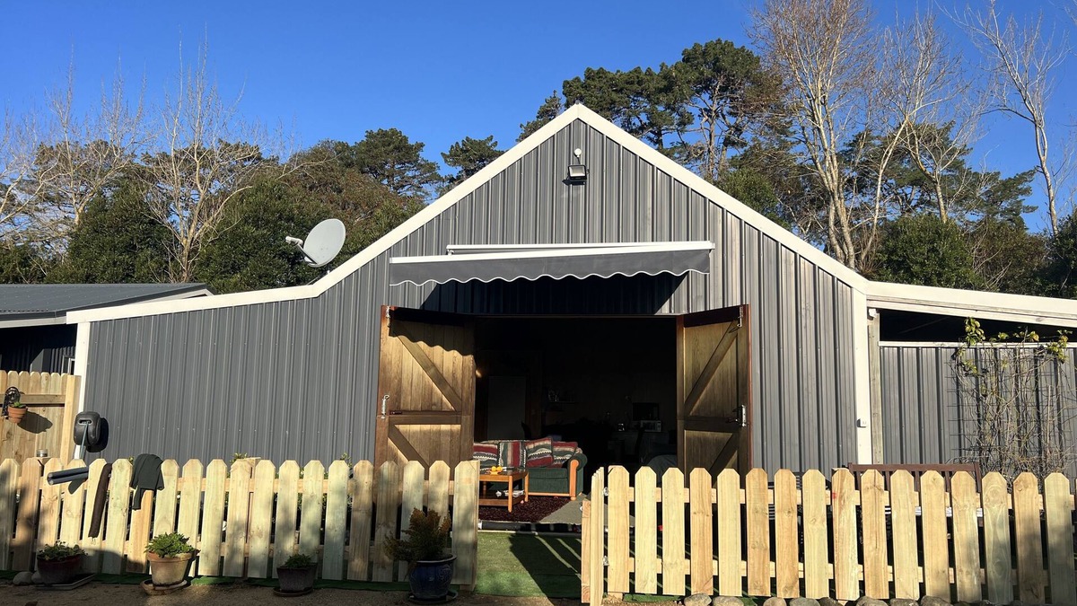 Tararua Forest Park Bed & Breakfast | Waiora La Grange bed and breakfast. Up the lovely Otaki Gorge.