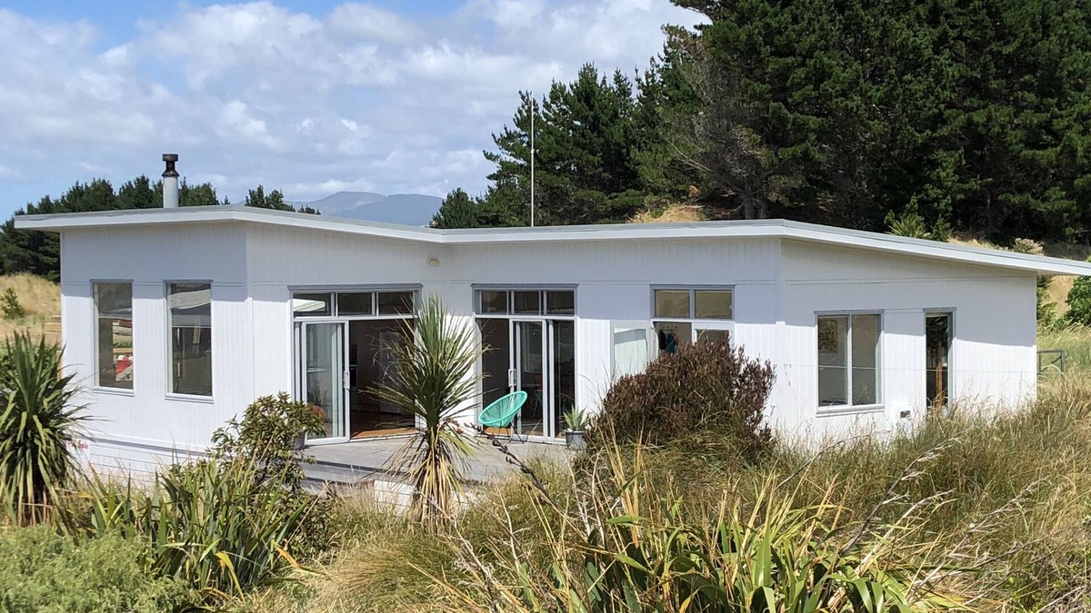 Flat Point House | Wairarapa Bach Flat Point