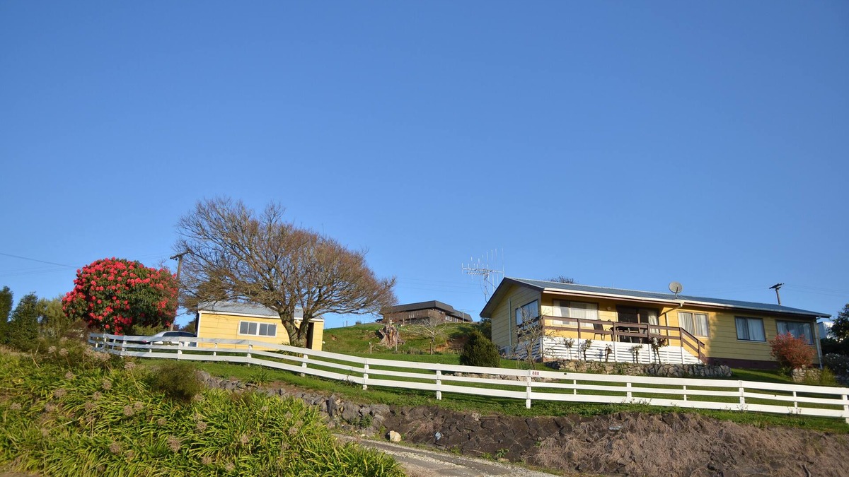 Waitomo Caves House | Waitomo Big Bird Retreat