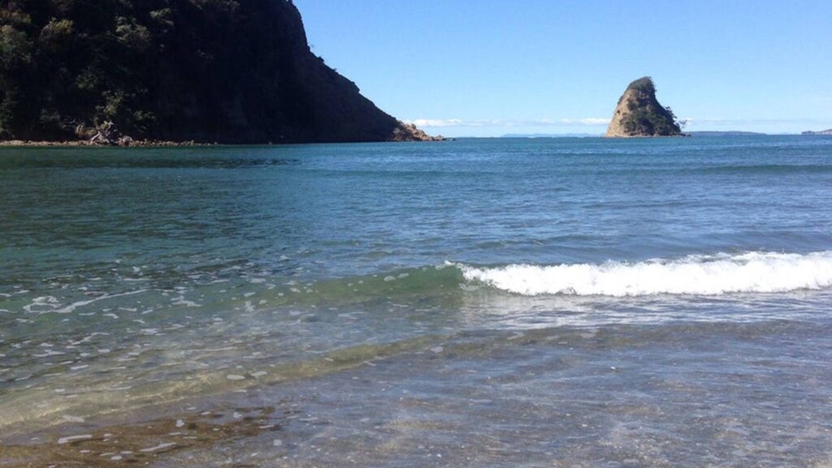 Waiwera House | Waiwera Beach - Getaway